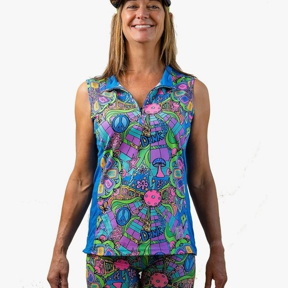 Pickleball Bella Top Women's 1/4 Zip high neck SPF 50 Top Groovy Print size M - Picture 1 of 8